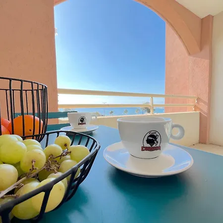 Appartement Superbe Pieds Dans L'eau - Parking Gratuit - Terrasse - Emplacement Idéal Dans Résidence De Standing Ajaccio (Corsica)