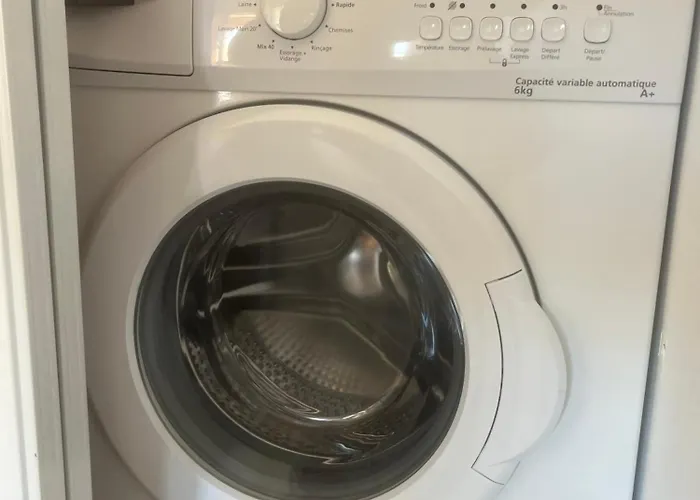 Superbe Pieds Dans L'eau - Parking Gratuit - Terrasse - Emplacement Ideal Dans De Standing Apartment *